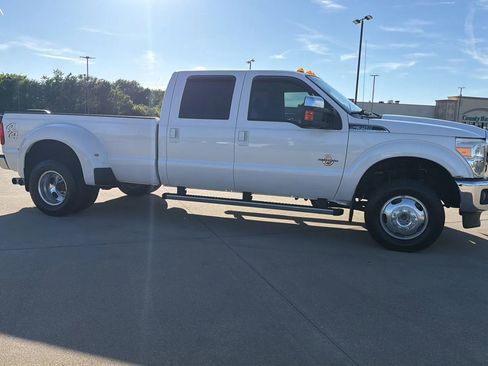 Used 2016 Ford F350 Lariat w/ Lariat Ultimate Package AWD/4WD image 32