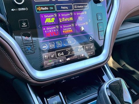 Used 2020 Subaru Outback Touring w/ Tech Package 2 image 24