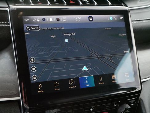 Used 2023 Jeep Grand Cherokee L Limited image 22