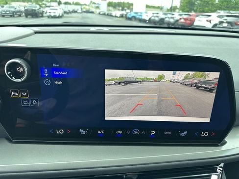 New 2026 Chevrolet Traverse LT FWD image 23
