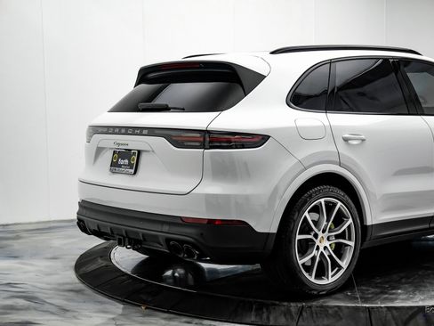 Used 2023 Porsche Cayenne image 14