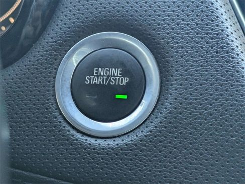 Used 2019 Cadillac XT5 FWD image 25