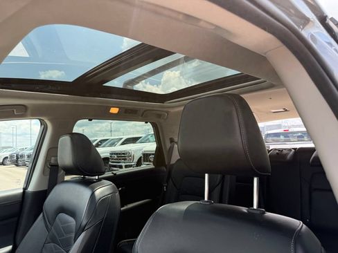 Used 2023 Nissan Pathfinder Platinum AWD/4WD image 6
