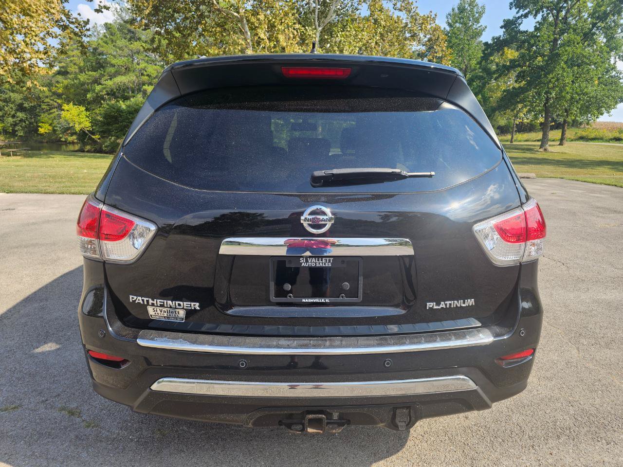 Used 2014 Nissan Pathfinder Platinum w/ Platinum Premium Package FWD image 6