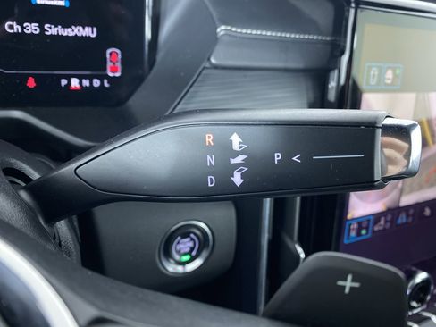 Certified 2025 GMC Acadia Elevation image 7