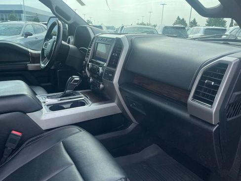 Used 2019 Ford F150 Lariat w/ Equipment Group 502A Luxury AWD/4WD image 31