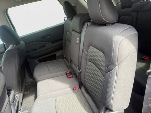 Used 2025 Nissan Pathfinder SV w/ Cargo Package image 14