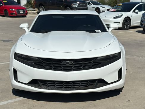 Used 2019 Chevrolet Camaro LT image 8