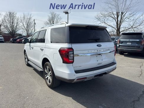 Used 2024 Ford Expedition Limited image 2