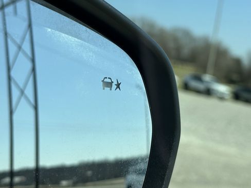 Used 2024 Chevrolet Trax RS w/ Driver Confidence Package image 26