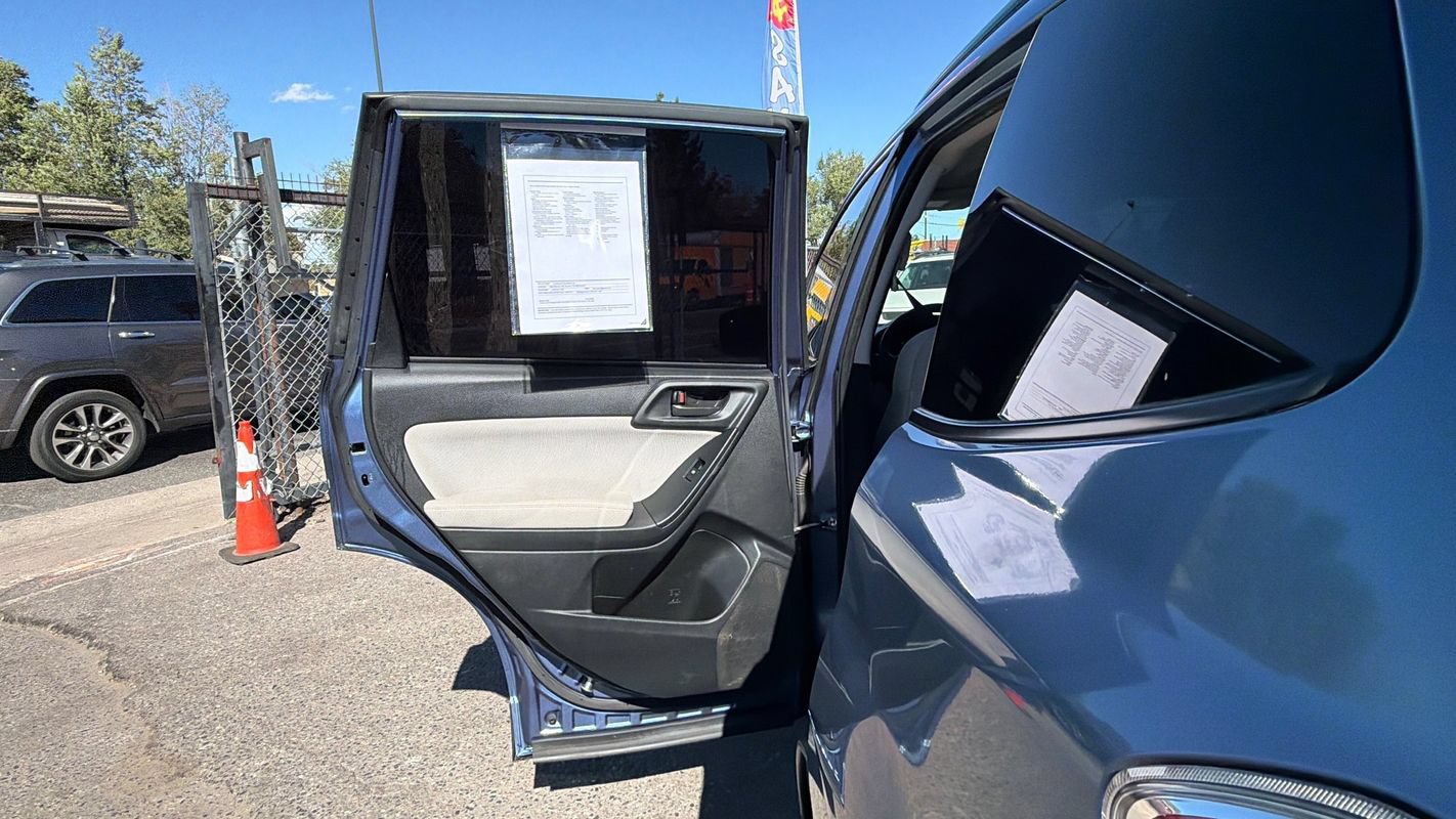 Used 2015 Subaru Forester 2.5i Premium w/ Popular Package #2 AWD/4WD image 11