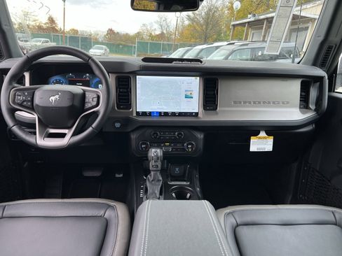 New 2025 Ford Bronco Outer Banks image 23