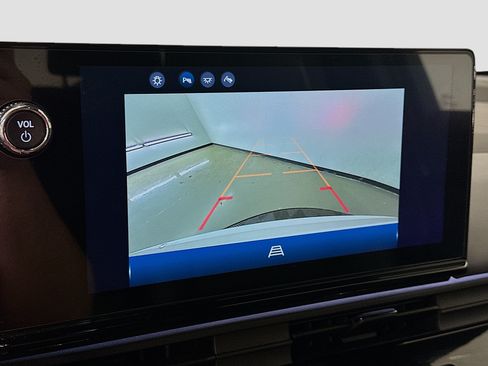 Used 2025 Honda Prologue Touring image 23