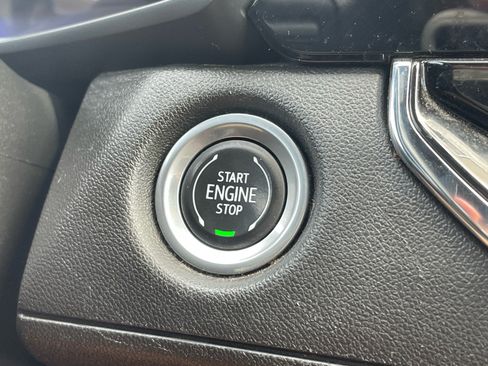 Used 2023 Chevrolet Colorado W/T RWD image 13