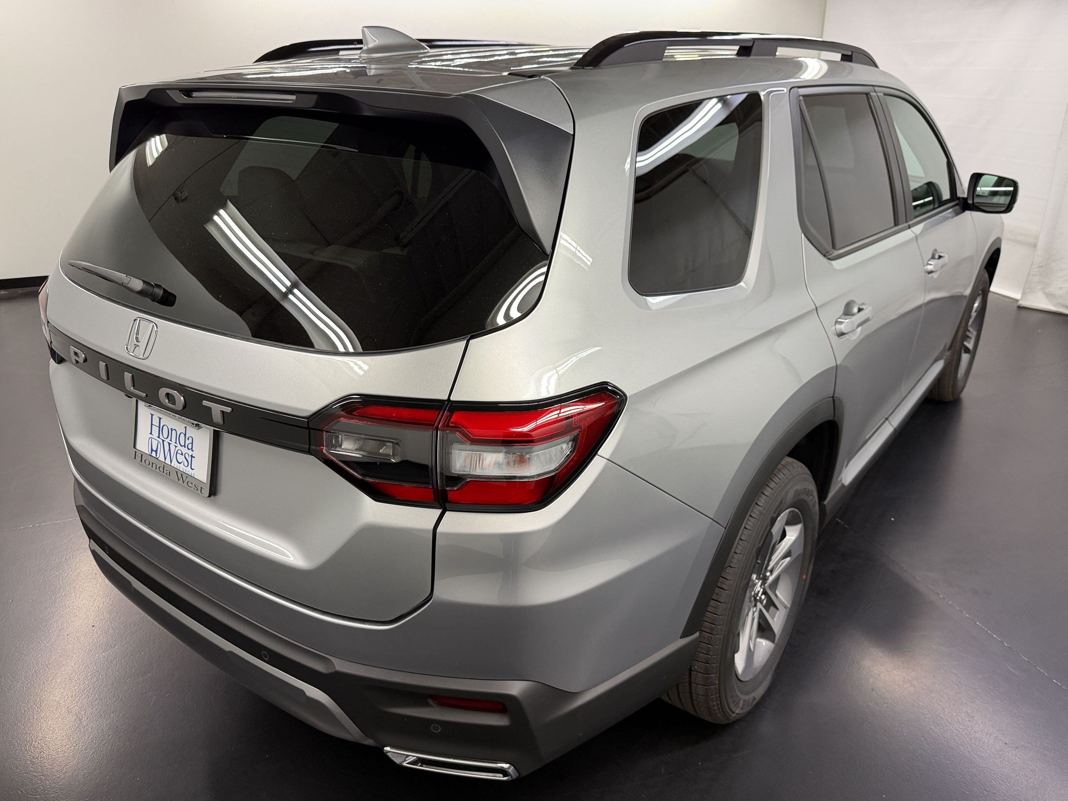 New 2026 Honda Pilot EX-L image 9