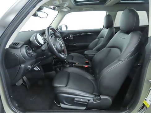 Used 2019 MINI Cooper S w/ Signature Upholstery Package image 19