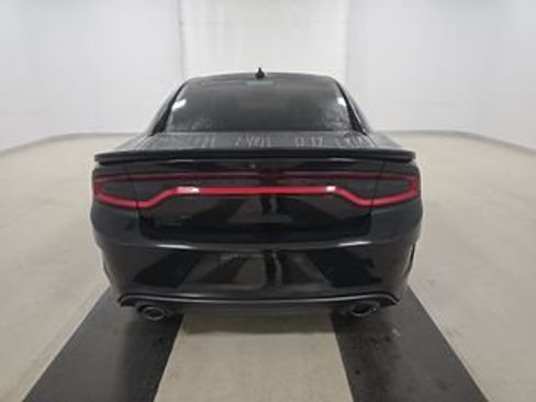 Used 2022 Dodge Charger R/T w/ Plus Group RWD image 5