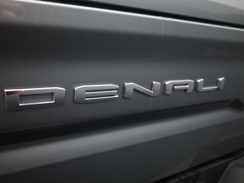 Used 2019 GMC Sierra 1500 Denali w/ Denali Ultimate Package AWD/4WD image 10