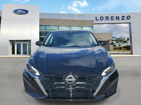 Used 2025 Nissan Altima 2.5 S FWD image 2