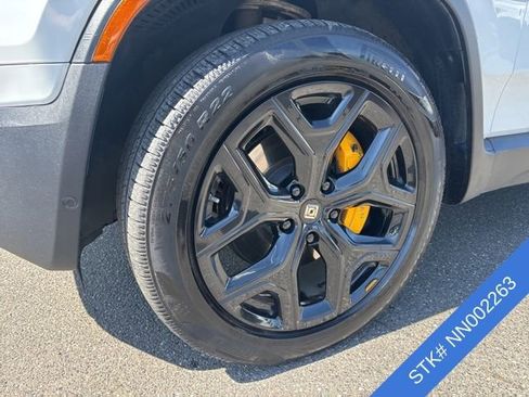 Used 2022 Rivian R1S Launch Edition AWD/4WD image 4