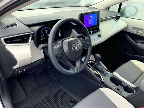 Used 2026 Toyota Corolla LE image 17
