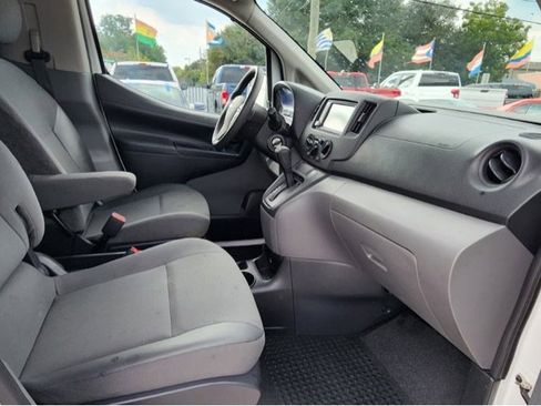 Used 2020 Nissan NV200 SV image 11