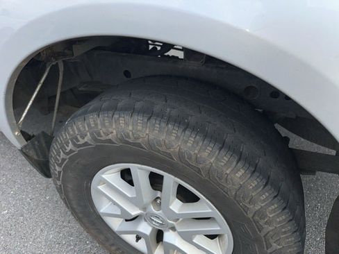 Used 2019 Nissan Frontier SV w/ Value Truck Package image 7