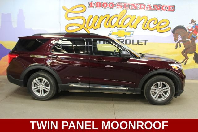Used 2022 Ford Explorer XLT w/ Equipment Group 202A AWD/4WD image 1