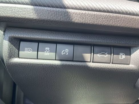 Used 2025 Toyota Camry SE FWD image 34