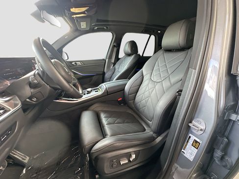 Used 2025 BMW X5 sDrive40i w/ M Sport Package RWD image 22