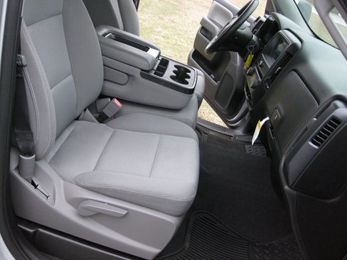 Used 2019 Chevrolet Silverado 1500 Custom w/ Custom Convenience Package image 26