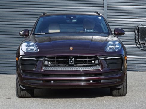Certified 2023 Porsche Macan AWD/4WD image 14