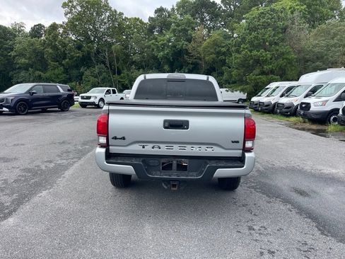 Used 2023 Toyota Tacoma SR5 w/ Technology Package AWD/4WD image 4