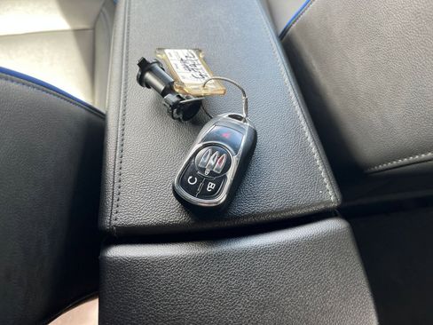 Used 2025 Buick Envista Sport Touring image 21