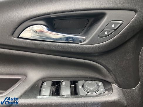 Used 2022 Chevrolet Equinox Premier w/ LPO, Floor Liner Package image 29