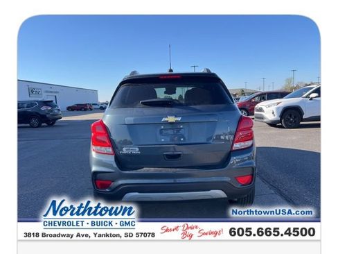 Used 2022 Chevrolet Trax LT w/ LT Convenience Package AWD/4WD image 10