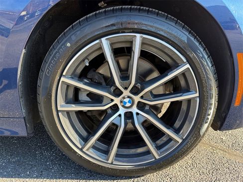 Used 2019 BMW 330i xDrive Sedan w/ Driving Assistance Package image 18