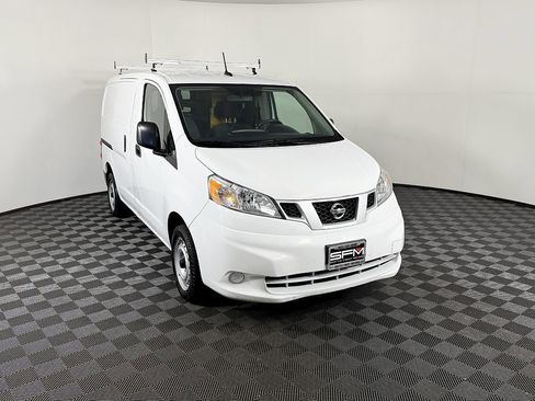 Used 2020 Nissan NV200 S w/ Back Door Glass Package image 4