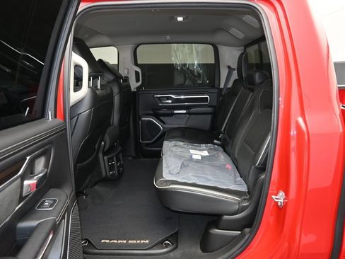 Used 2022 RAM 1500 Laramie AWD/4WD image 13