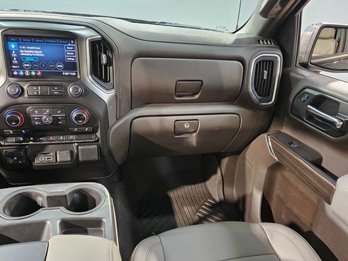 Used 2020 Chevrolet Silverado 1500 LT w/ Texas Edition image 11