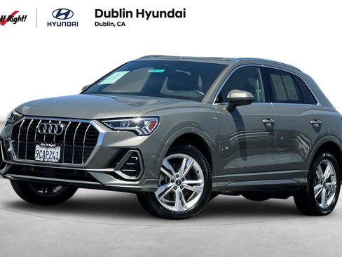 Used 2022 Audi Q3 2.0T Premium Plus w/ Premium Plus Package image 1