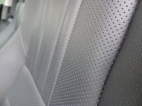 Used 2019 Honda Accord Touring image 9