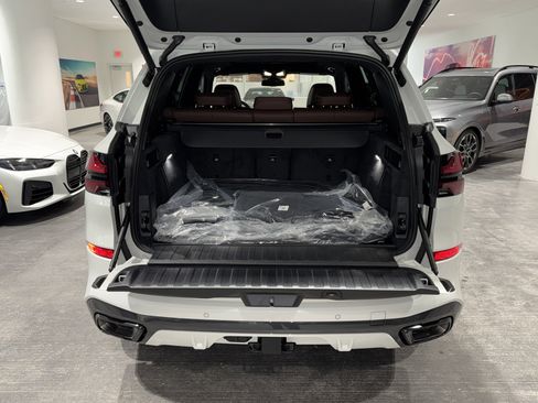 New 2026 BMW X5 sDrive40i w/ M Sport Package RWD image 12