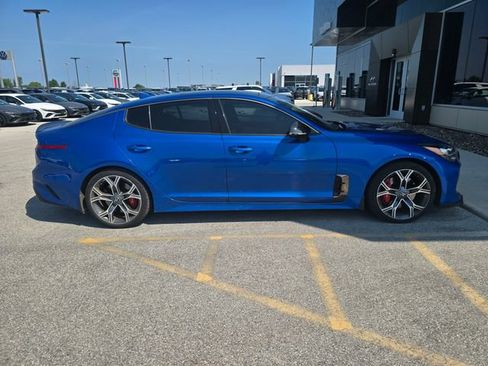 Used 2018 Kia Stinger GT2 AWD/4WD image 2
