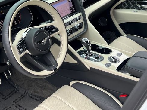Used 2023 Bentley Bentayga Speed image 16