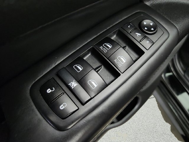 Used 2020 Jeep Grand Cherokee High Altitude AWD/4WD image 27