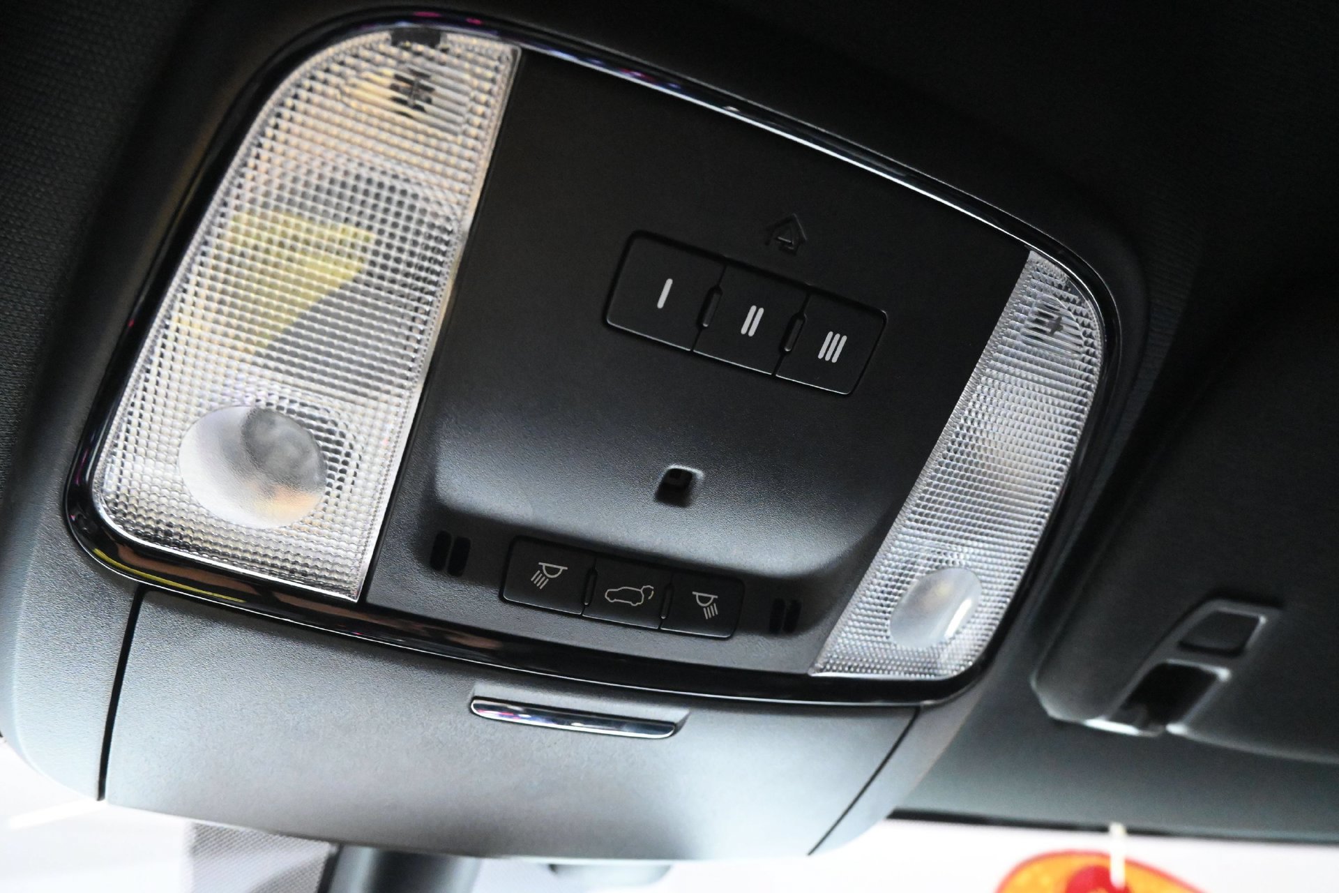 Used 2022 Dodge Durango R/T w/ Blacktop Package AWD/4WD image 54