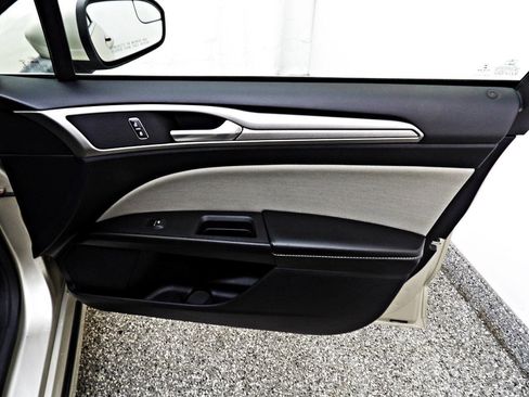 Used 2018 Ford Fusion S image 11