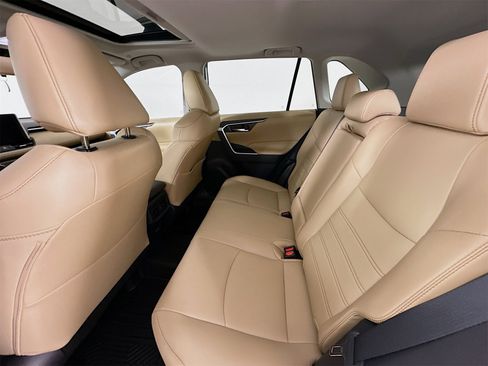 Used 2025 Toyota RAV4 XLE Premium image 25