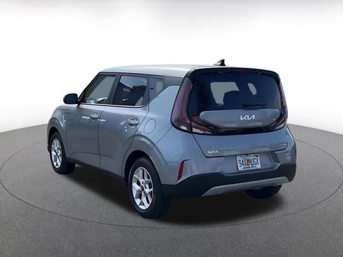 Used 2025 Kia Soul LX w/ LX Technology Package image 11